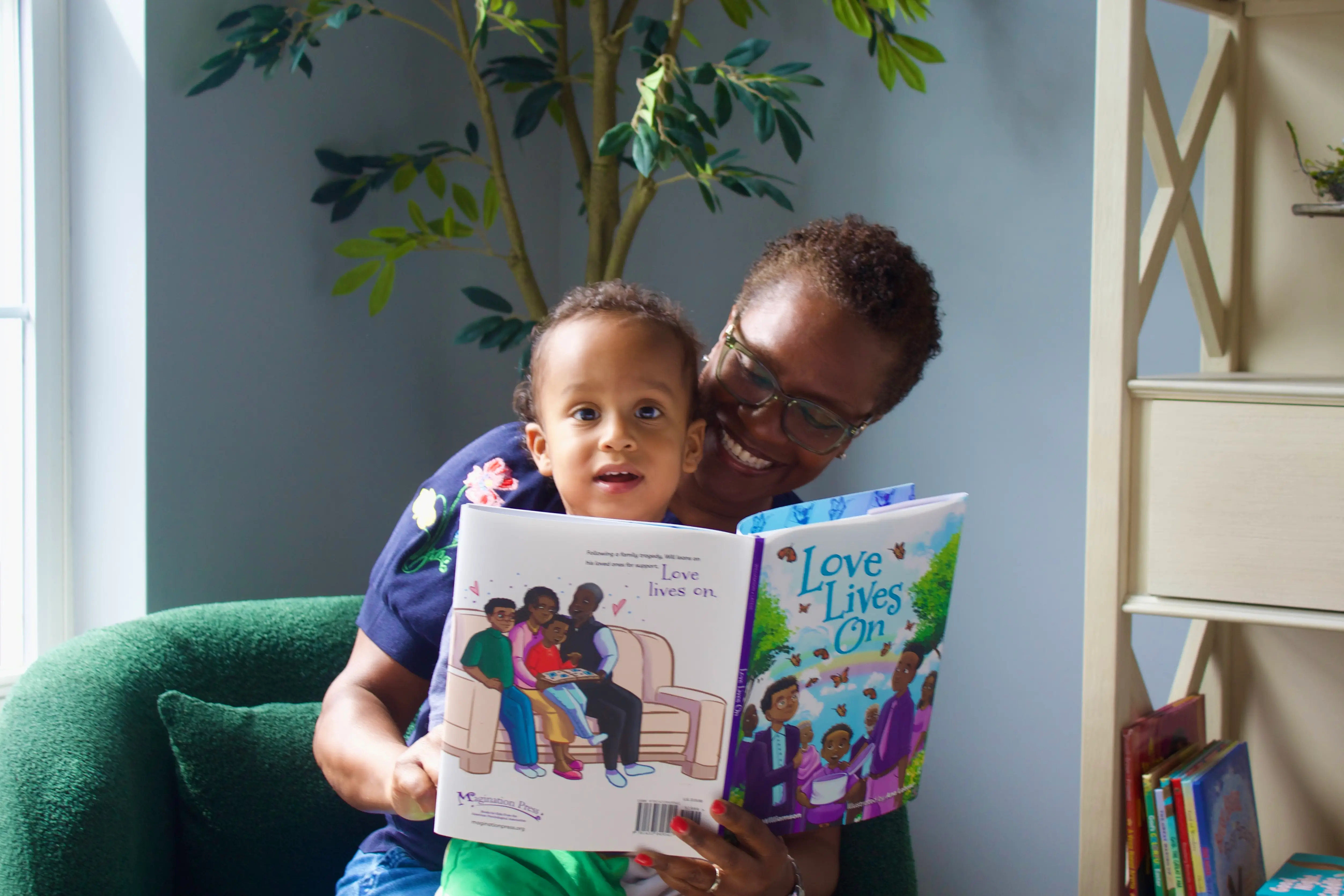 Dorena Reading Love Lives On to a Child Dorena Reading Love Lives On to a Child